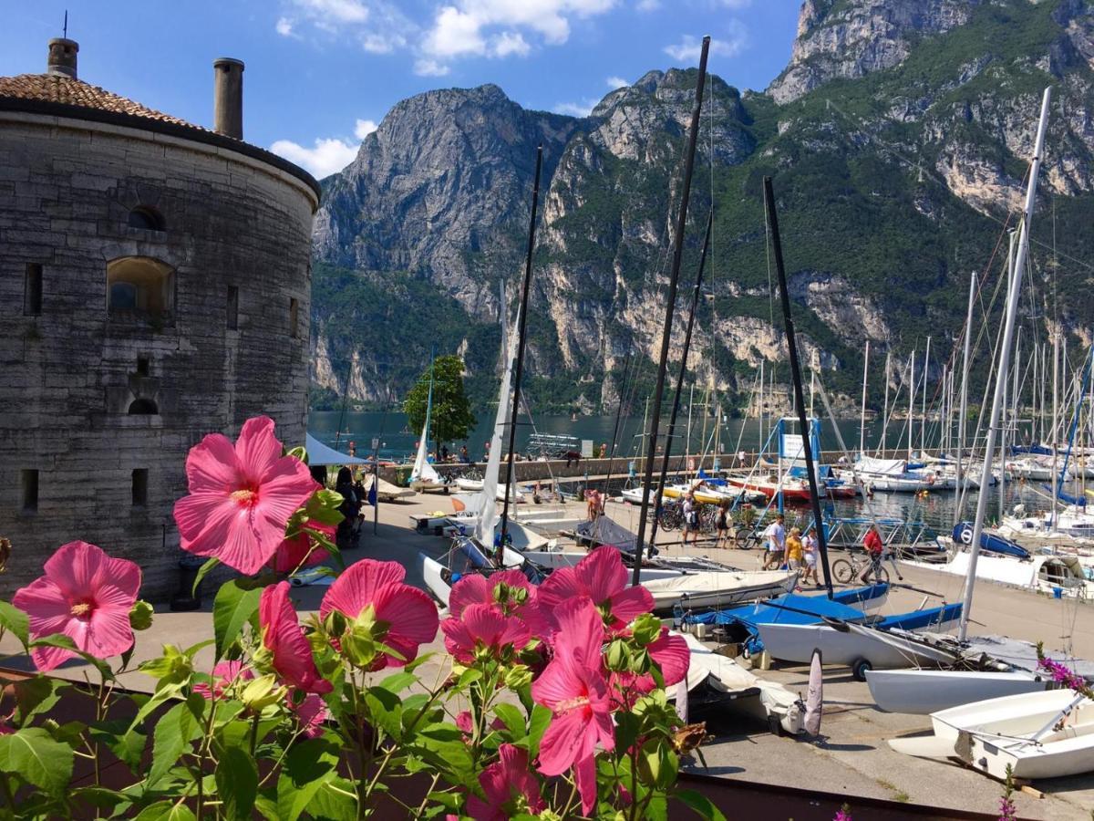 Le Peonie Riva del Garda Exterior foto